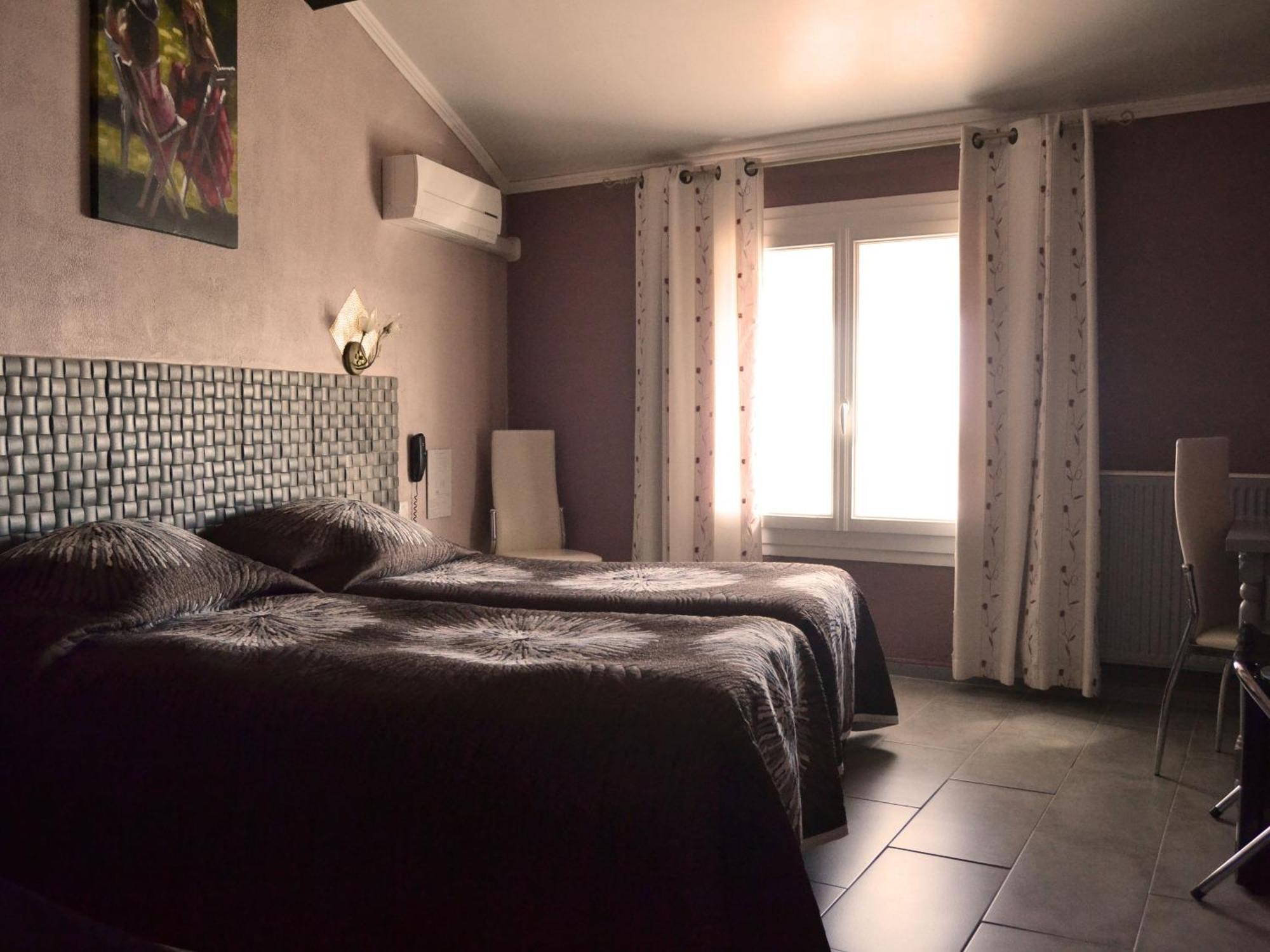 Le Dauphin Bleu Hotel Saintes-Maries-de-la-Mer Room photo