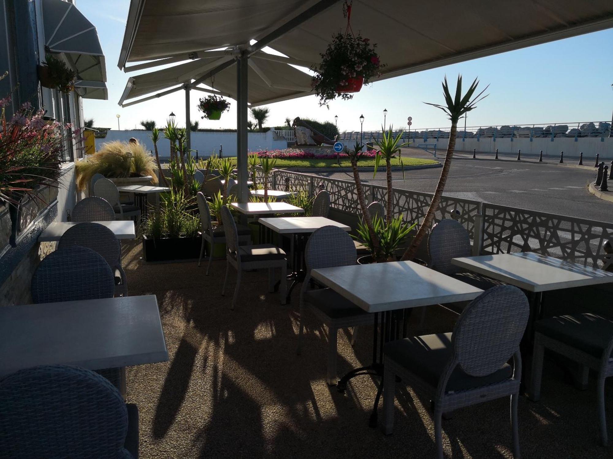Le Dauphin Bleu Hotel Saintes-Maries-de-la-Mer Exterior photo