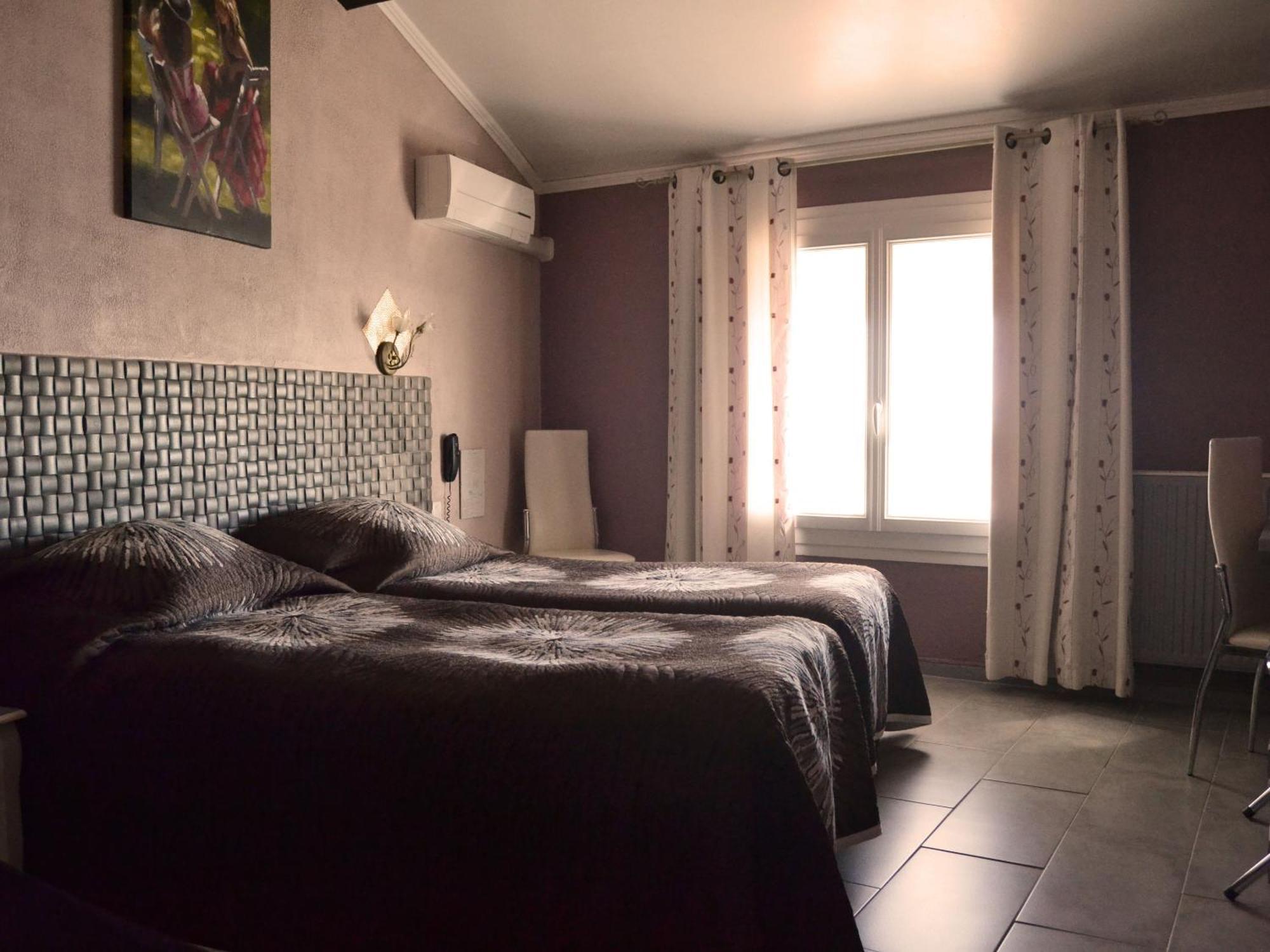 Le Dauphin Bleu Hotel Saintes-Maries-de-la-Mer Room photo