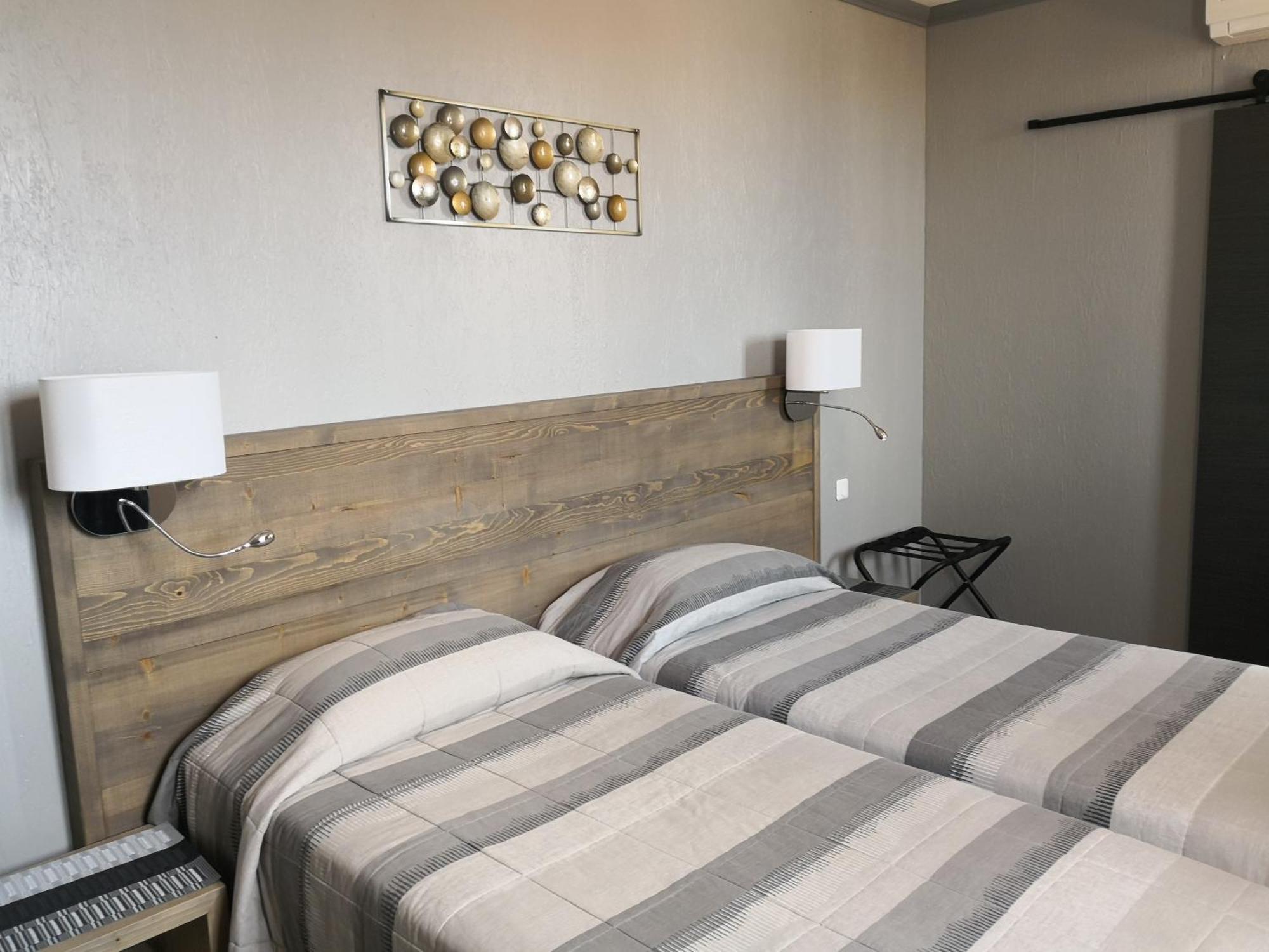 Le Dauphin Bleu Hotel Saintes-Maries-de-la-Mer Room photo